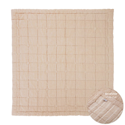 Anna is a rectangular mat available in two sizes and three colors. This one is terracotta and its size is ≈ 3’ 3’ x 4’ 7’’