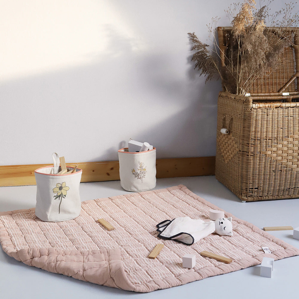 Anna will fit perfectly in a newborn’s room and will be discreet everywhere in the house and elsewhere!